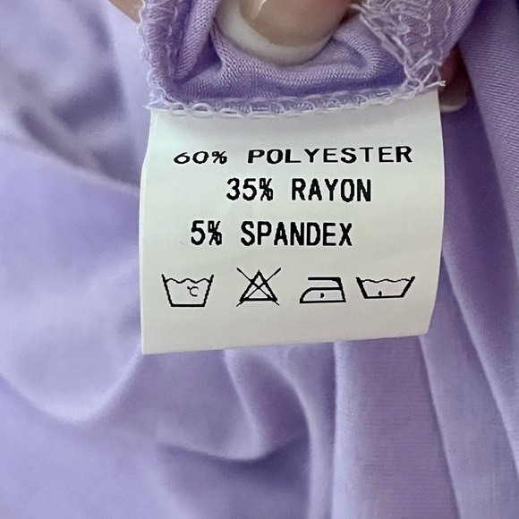 Lavender V Neck Tank Top Size Large - Picture 5 of 7